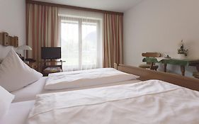 Hotel Alpenblick  3*